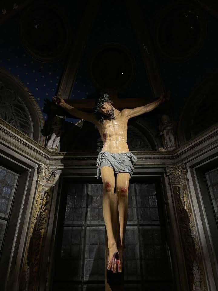 Gesù speranza e salvezza di tutti i crocifissi della vita.
